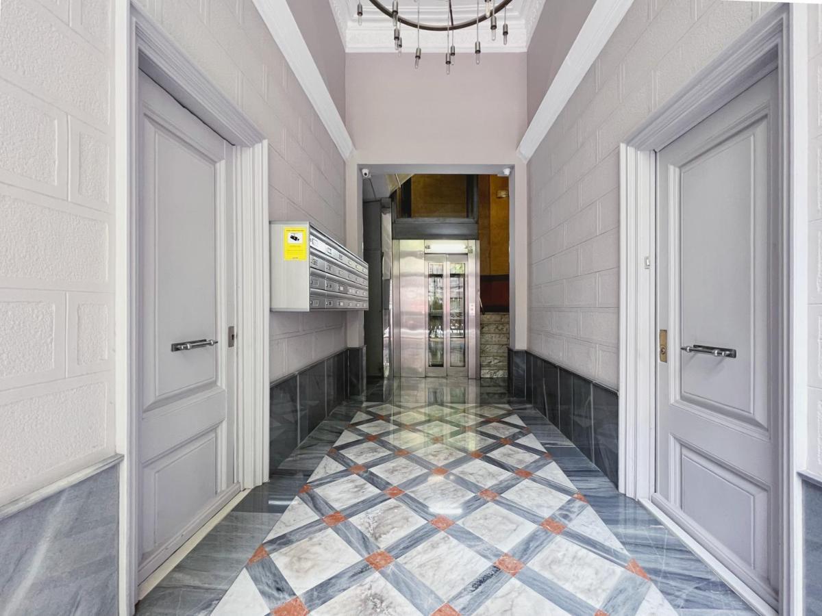 Stay U-Nique Apartments Urquinaona Barcelona Eksteriør bilde