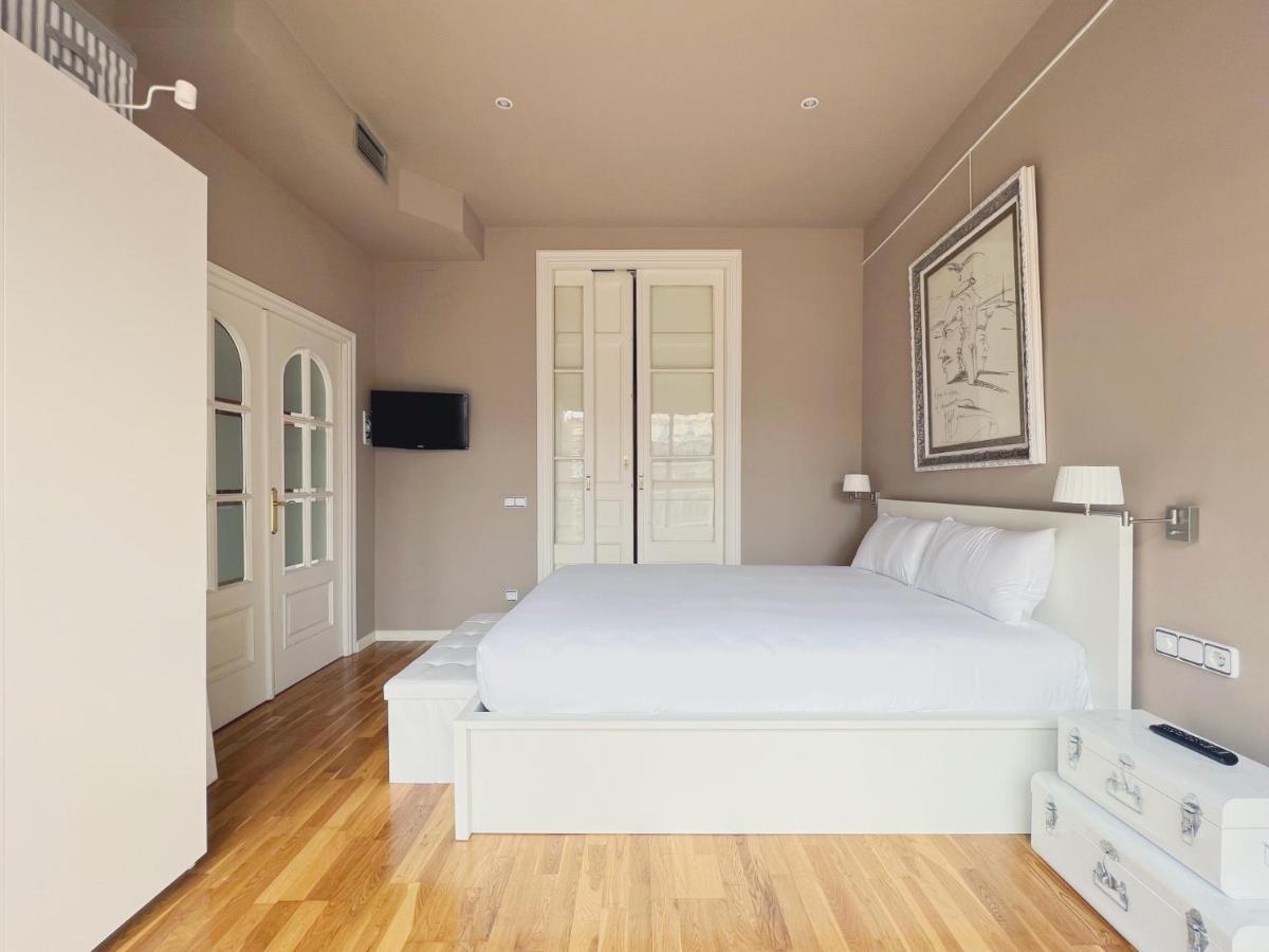 Stay U-Nique Apartments Urquinaona Barcelona Eksteriør bilde